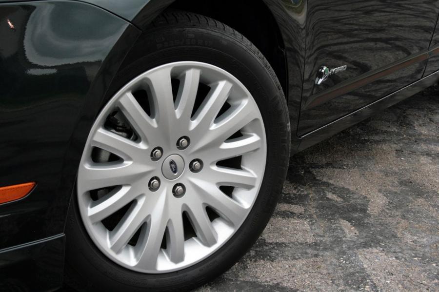  Ford Fusion Hybrid 2010 года  (US) (фото 73 из 111)